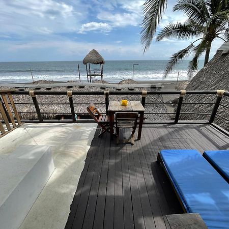 Johnnys Place Hotel Монтерико Екстериор снимка
