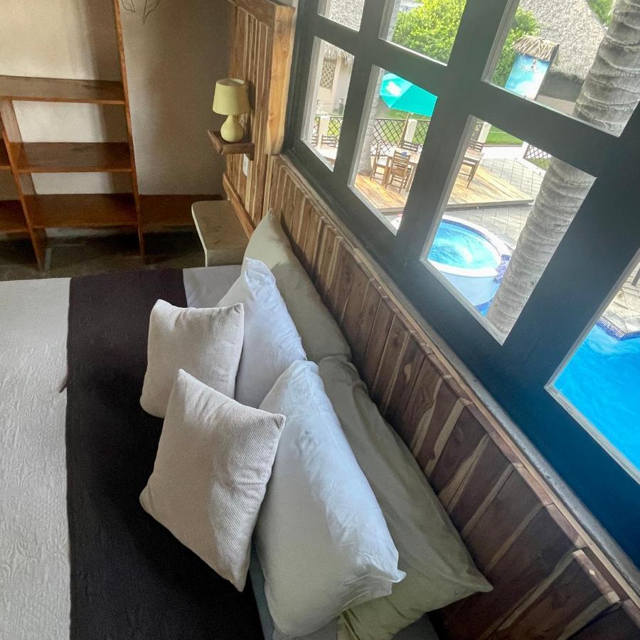 Johnnys Place Hotel Монтерико Екстериор снимка